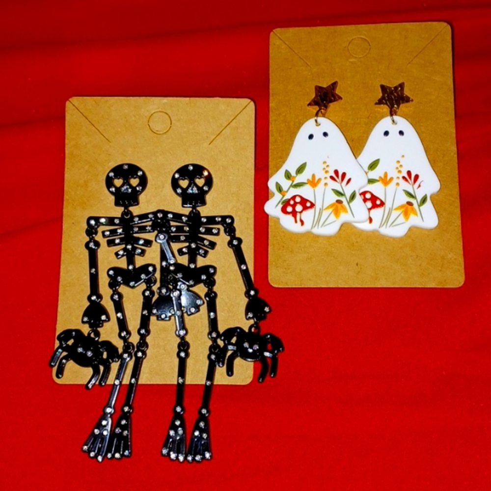 *New* Even My Skeleton And Ghosts Fancy Earrings